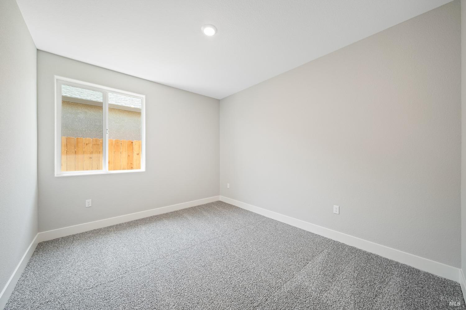 Detail Gallery Image 14 of 21 For 2220 Rustic Oak Ln, Rio Vista,  CA 94571 - 2 Beds | 2 Baths