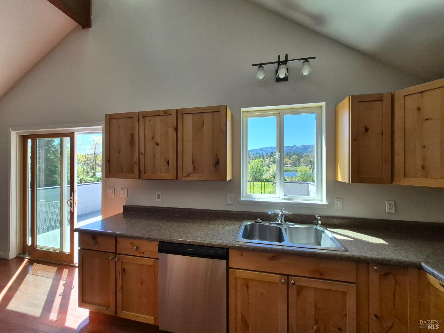 Detail Gallery Image 28 of 40 For 1431 Lakeside Dr, Laytonville,  CA 95454 - 3 Beds | 2 Baths