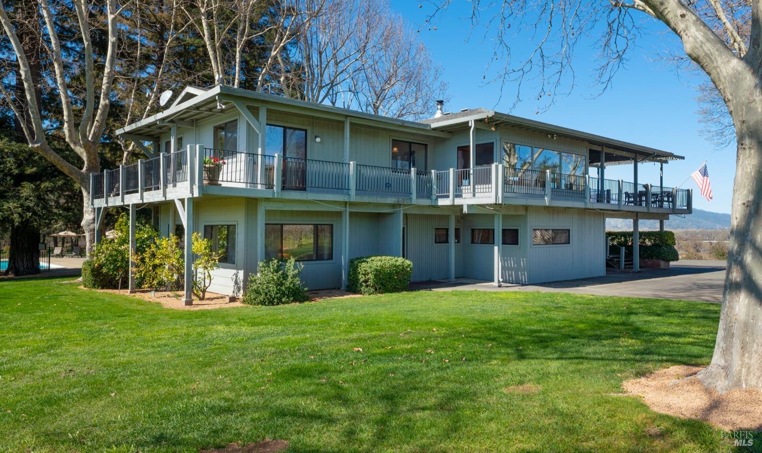 Detail Gallery Image 3 of 53 For 6201 Old River Rd, Ukiah,  CA 95482 - 4 Beds | 2 Baths