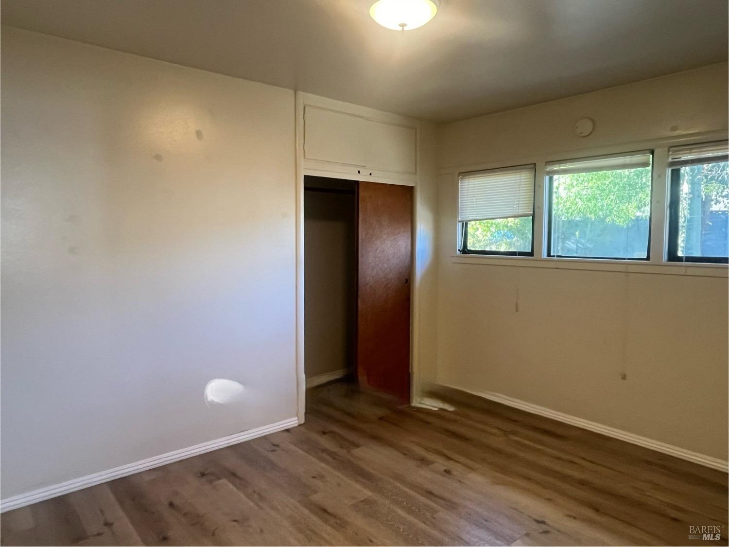 Detail Gallery Image 8 of 10 For 121 S East St, Cloverdale,  CA 95425 - – Beds | – Baths