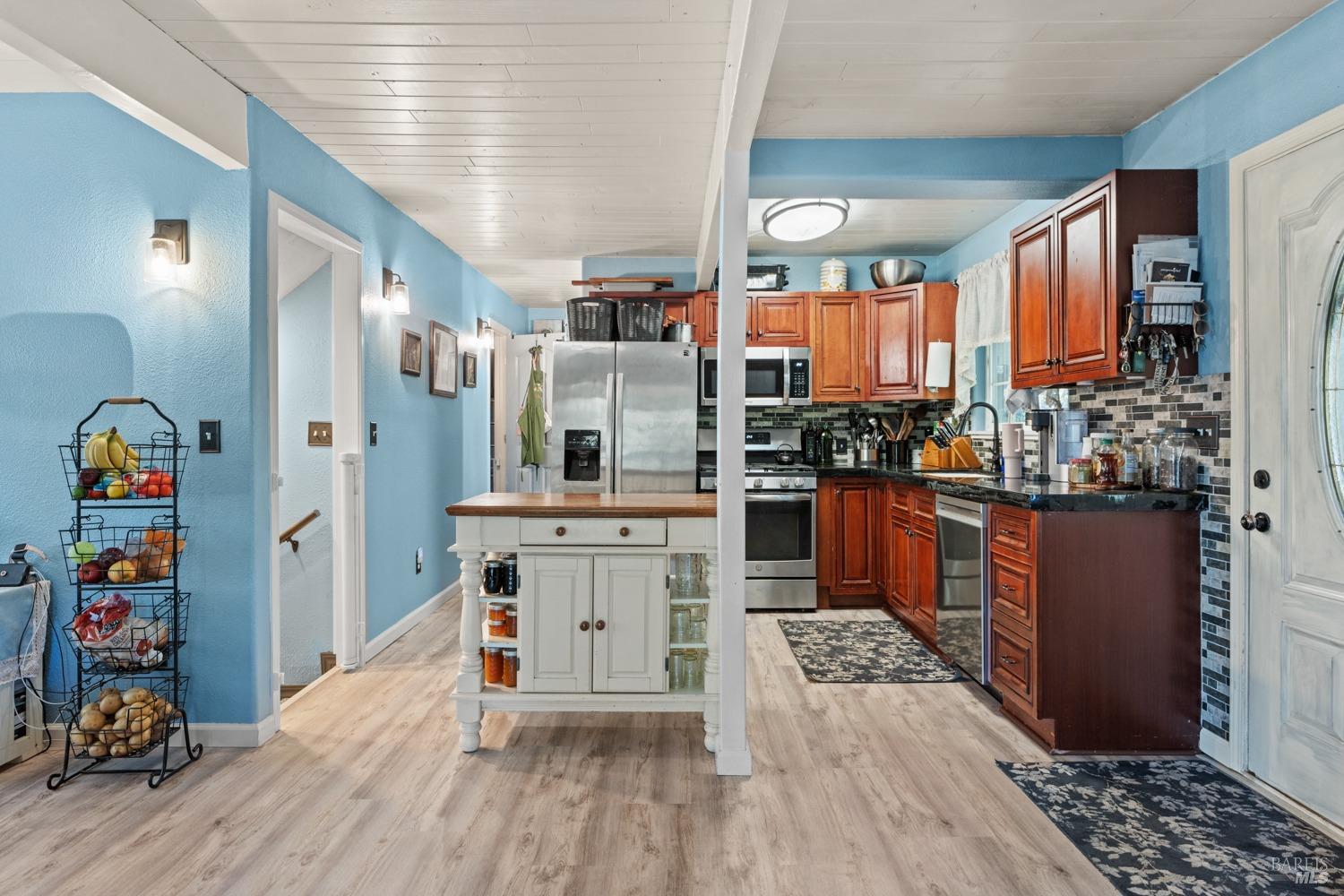 Detail Gallery Image 18 of 24 For 2006 Lupine Dr, Willits,  CA 95490 - 3 Beds | 1/1 Baths