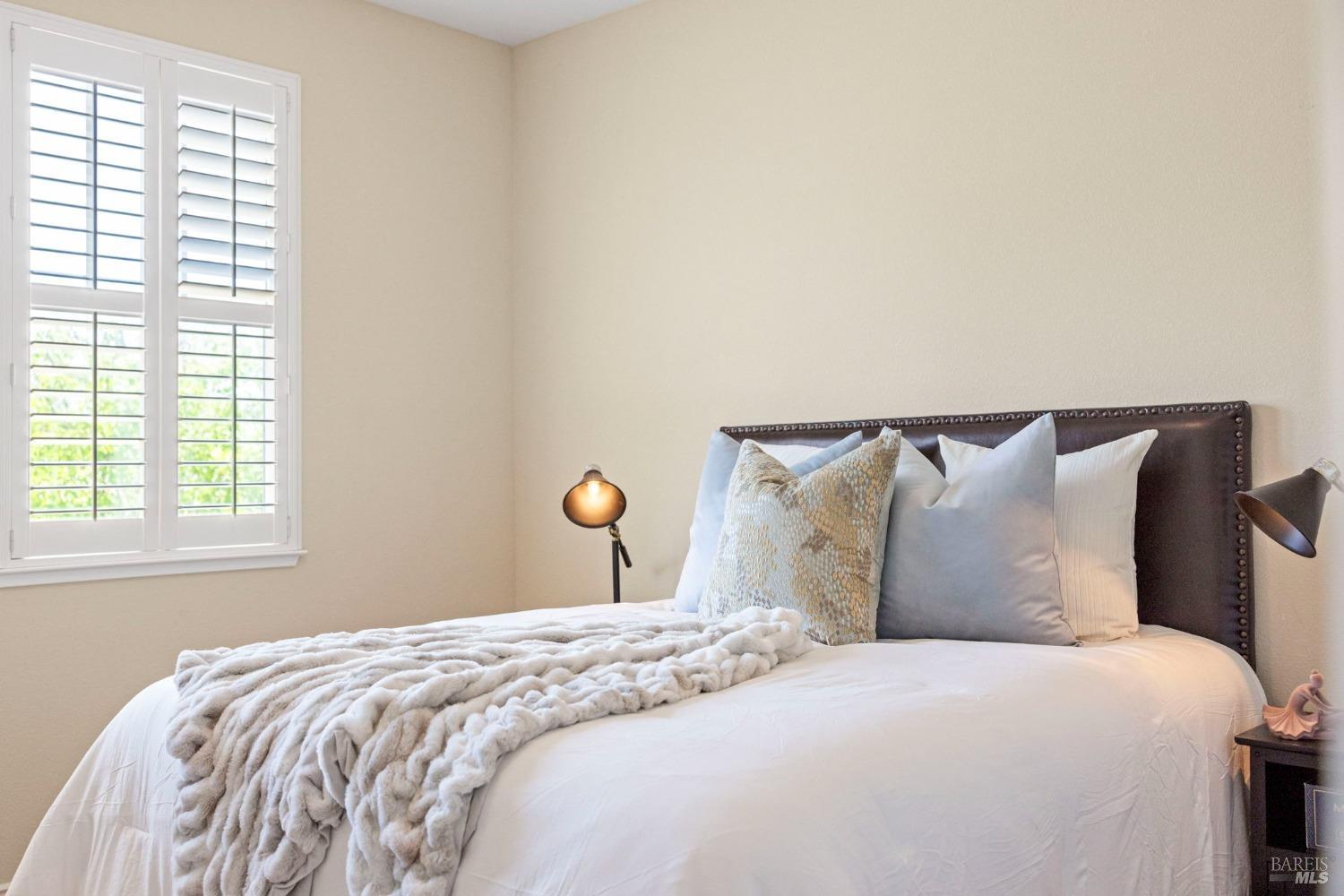 Detail Gallery Image 45 of 73 For 34 Canyon Green Loop, Novato,  CA 94947 - 4 Beds | 3 Baths