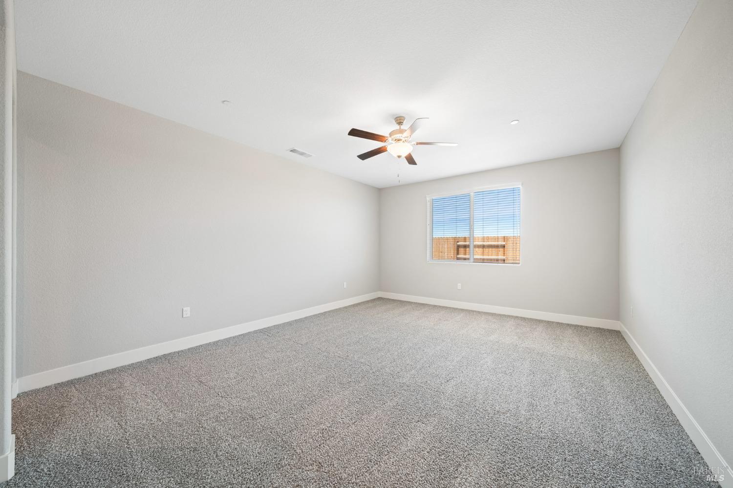 Detail Gallery Image 15 of 21 For 2194 Rustic Oak Ln, Rio Vista,  CA 94571 - 2 Beds | 2 Baths