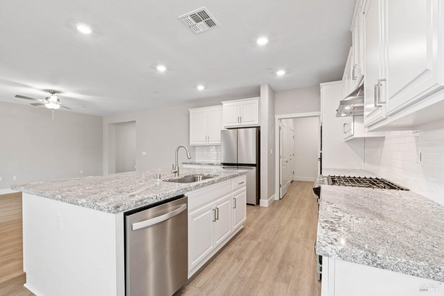 Detail Gallery Image 10 of 23 For 2230 Rustic Oak Ln, Rio Vista,  CA 94571 - 3 Beds | 2 Baths