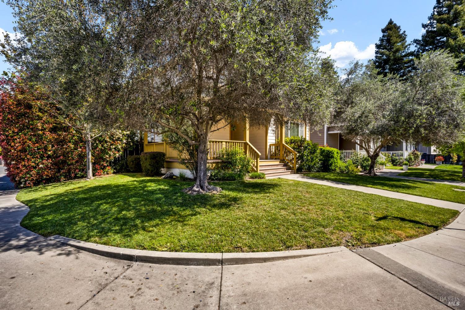 Detail Gallery Image 5 of 49 For 5 Clark Ave, Cloverdale,  CA 95425 - 3 Beds | 2/1 Baths