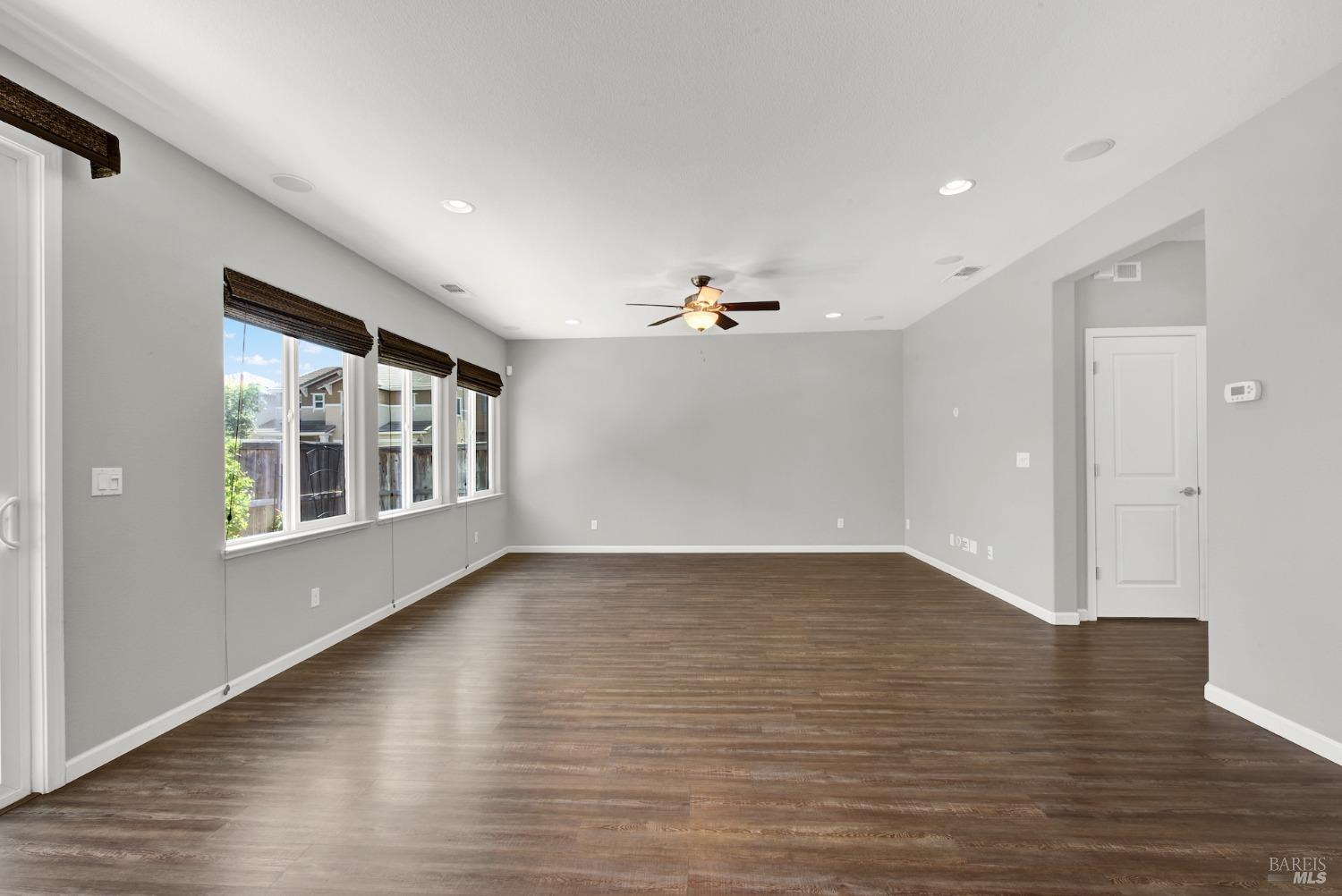 Detail Gallery Image 12 of 64 For 1265 Cornell Ct, Dixon,  CA 95620 - 3 Beds | 2/1 Baths
