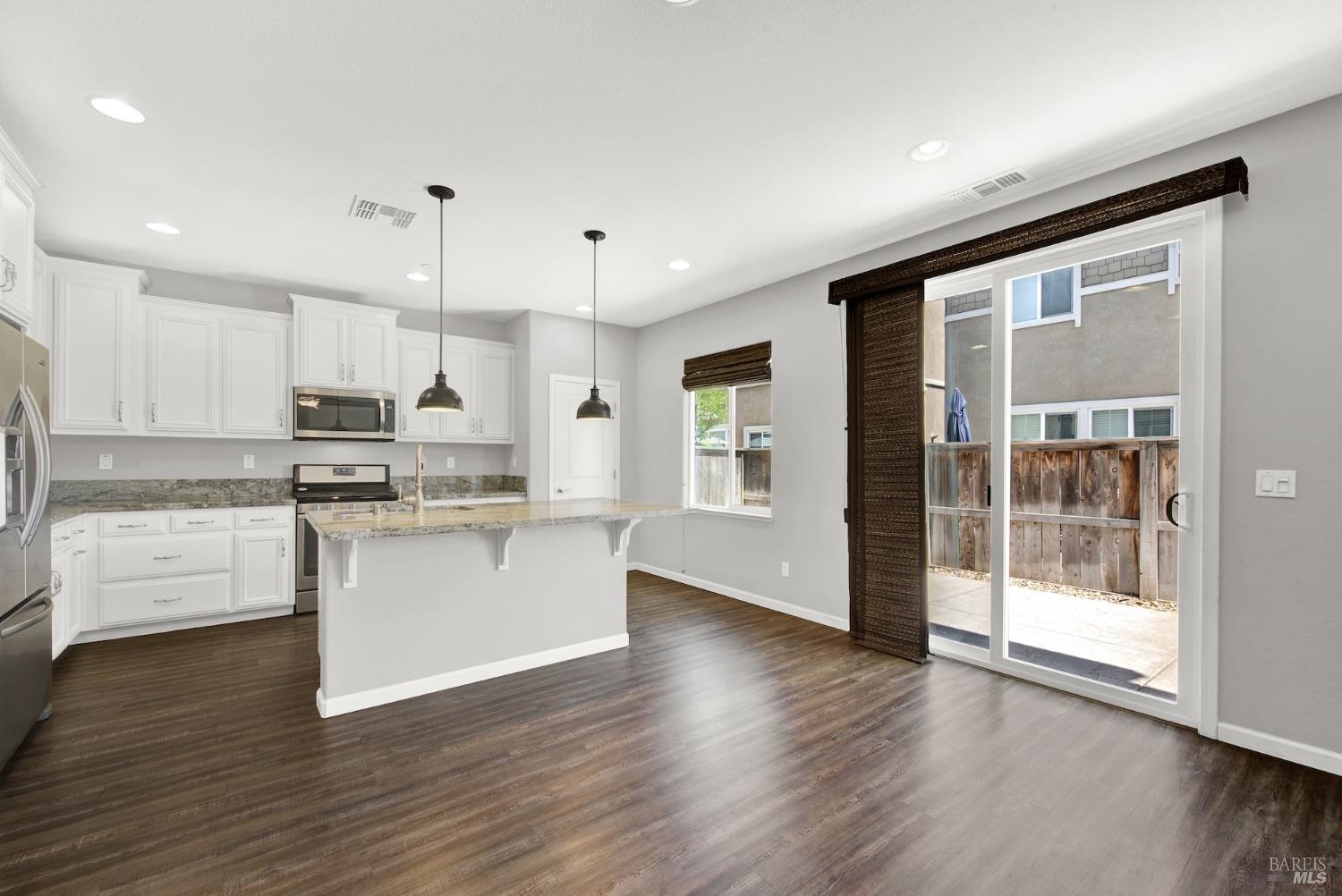 Detail Gallery Image 15 of 64 For 1265 Cornell Ct, Dixon,  CA 95620 - 3 Beds | 2/1 Baths