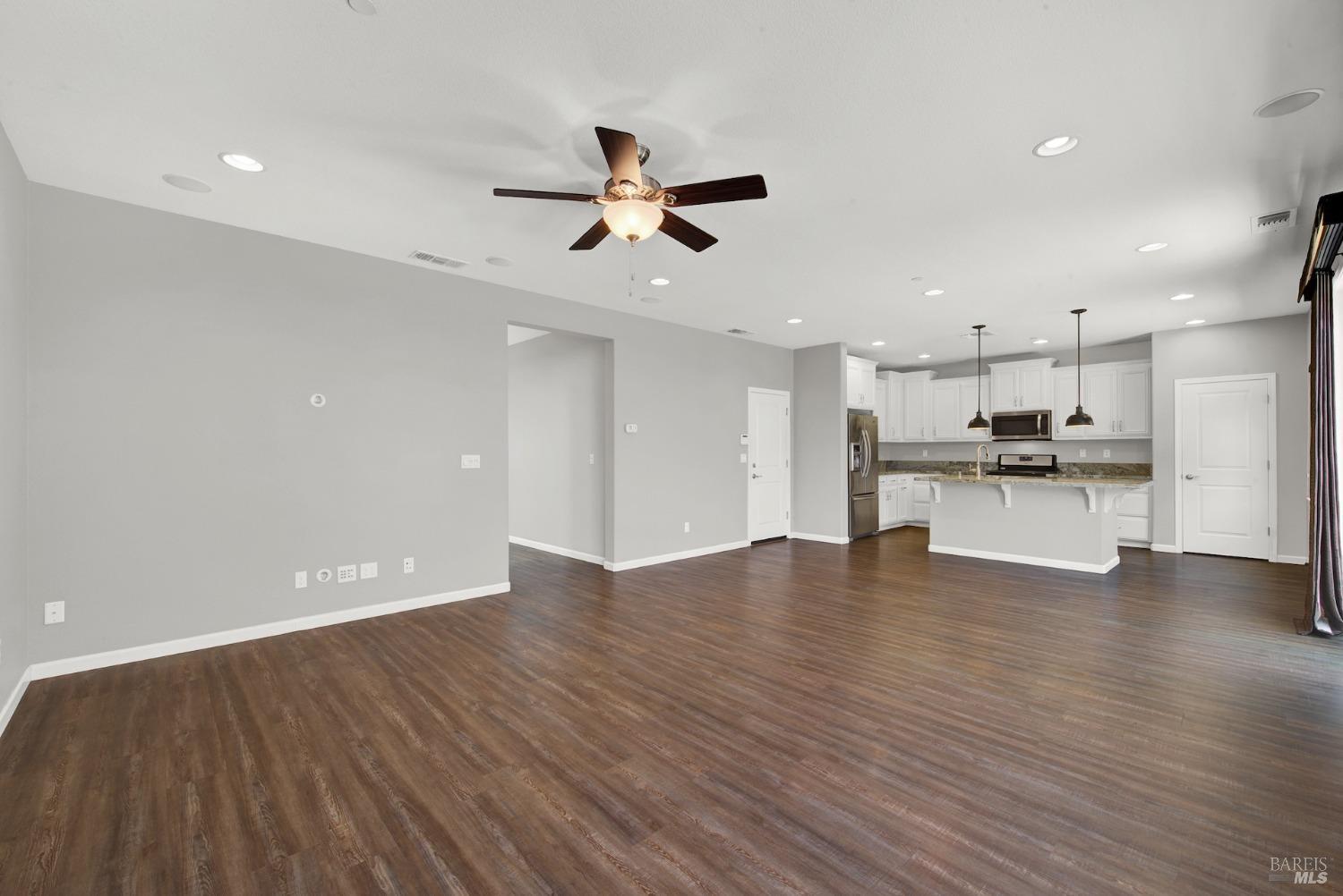 Detail Gallery Image 10 of 64 For 1265 Cornell Ct, Dixon,  CA 95620 - 3 Beds | 2/1 Baths