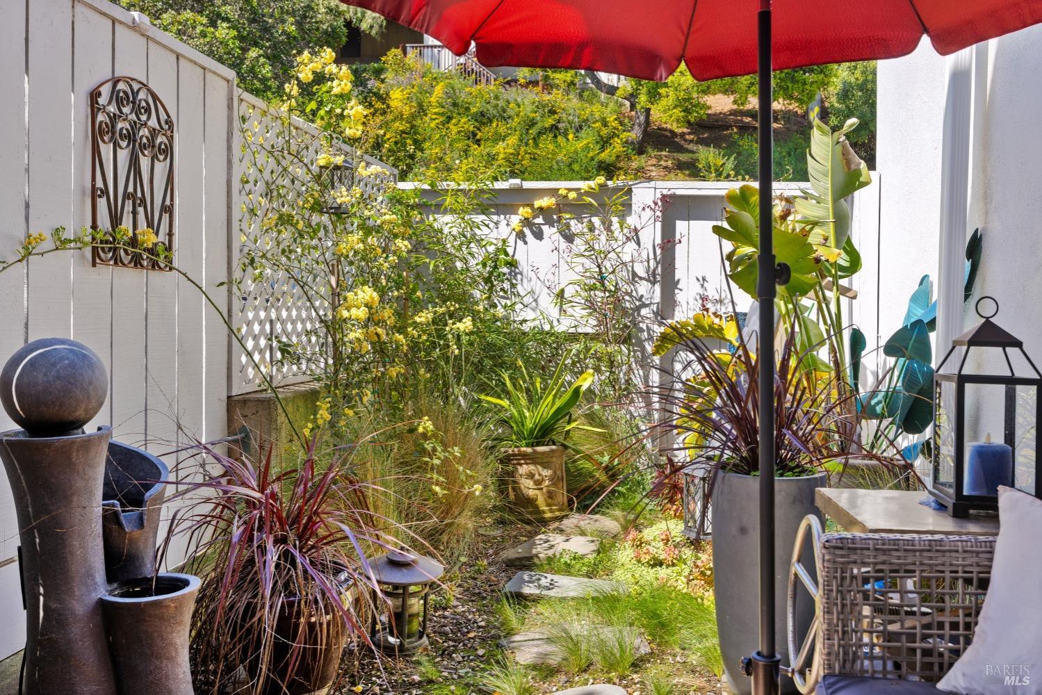 Detail Gallery Image 16 of 33 For Address Is Not Disclosed,  Tiburon,  CA 94920 - 2 Beds | 2 Baths