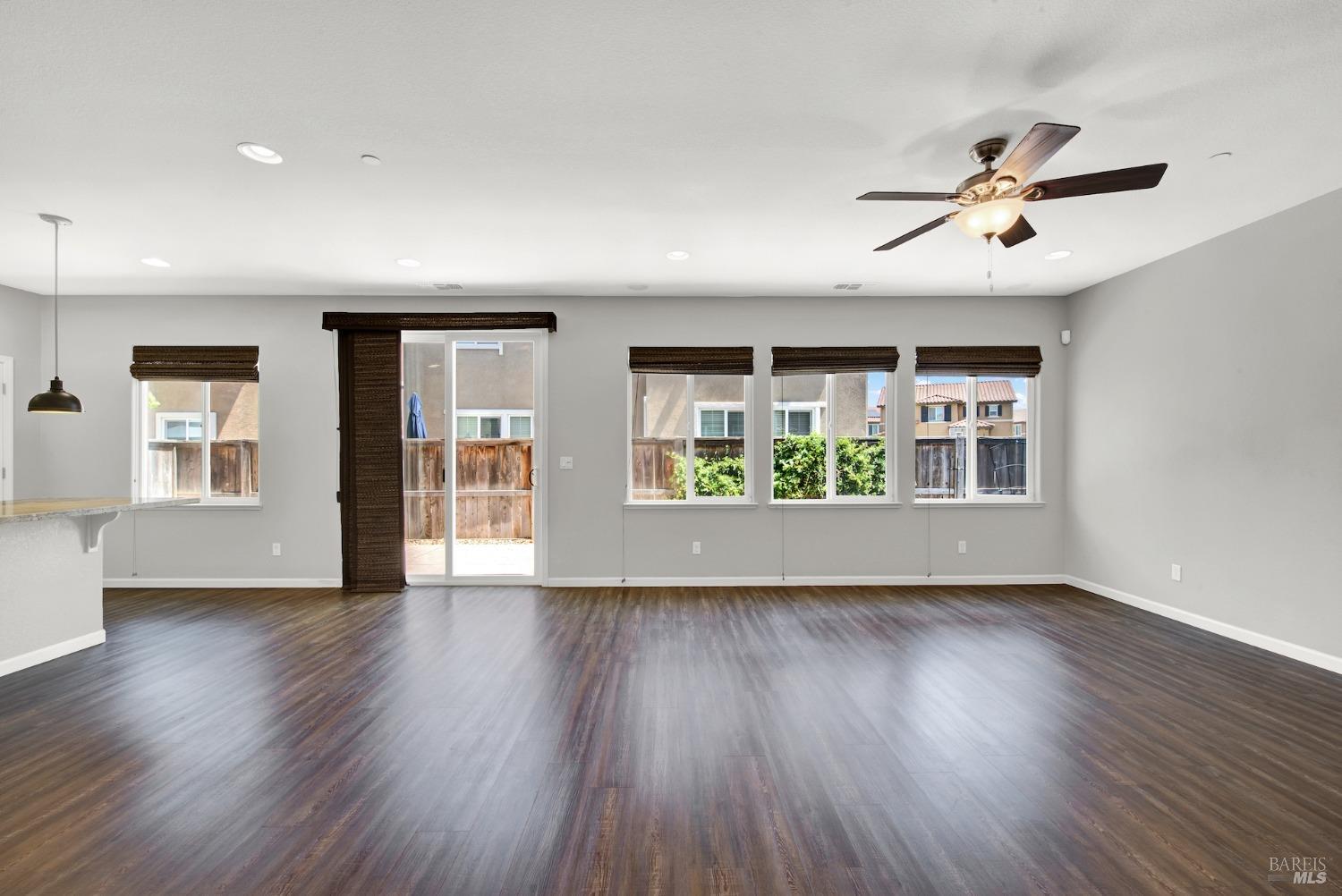 Detail Gallery Image 14 of 64 For 1265 Cornell Ct, Dixon,  CA 95620 - 3 Beds | 2/1 Baths