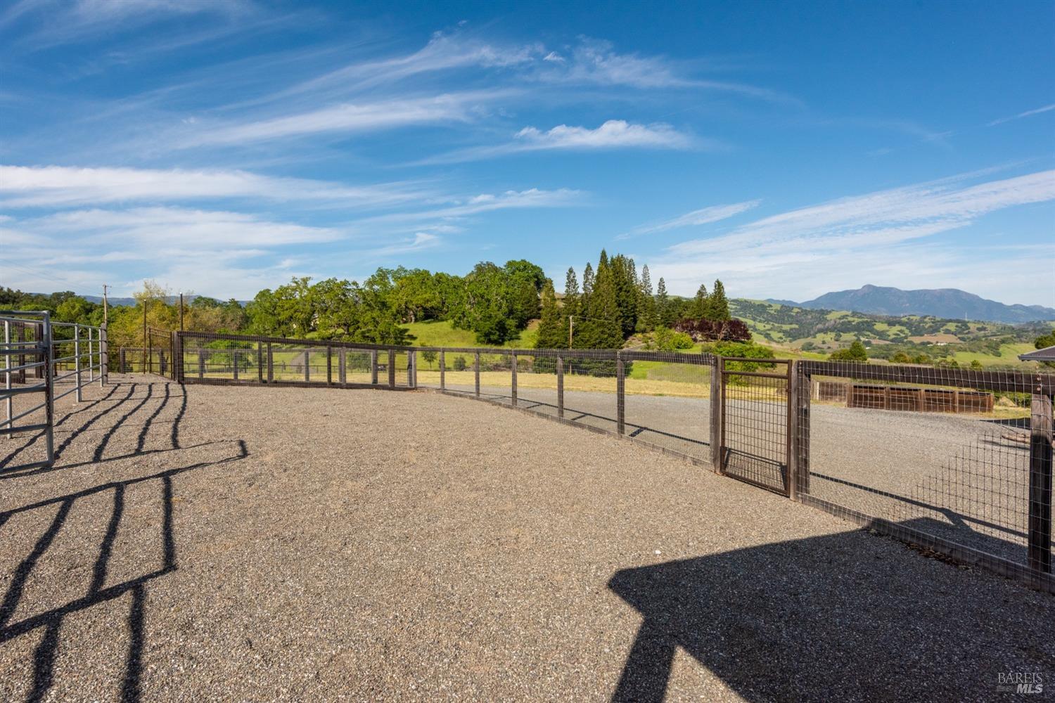 Detail Gallery Image 84 of 96 For 4030 Old Barn Rd, Healdsburg,  CA 95448 - 4 Beds | 5/1 Baths
