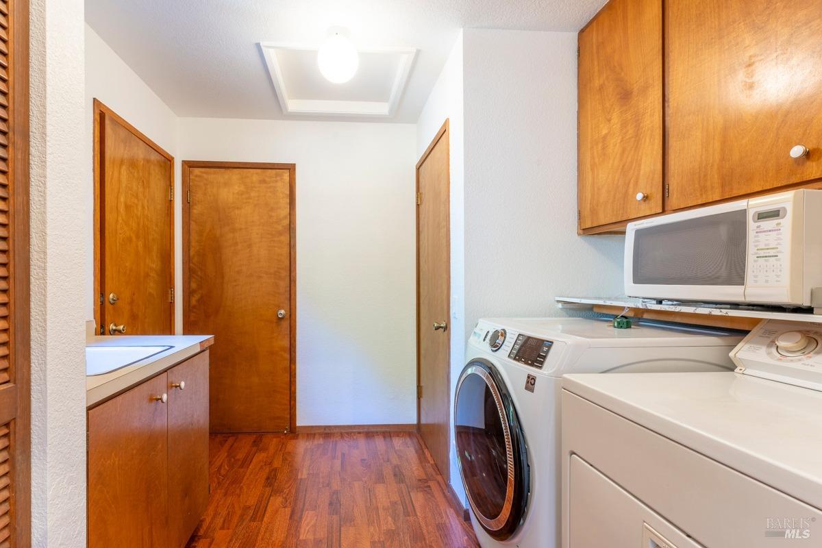 Detail Gallery Image 19 of 37 For 12141 Pinewood Rd, Mendocino,  CA 95460 - 3 Beds | 2 Baths
