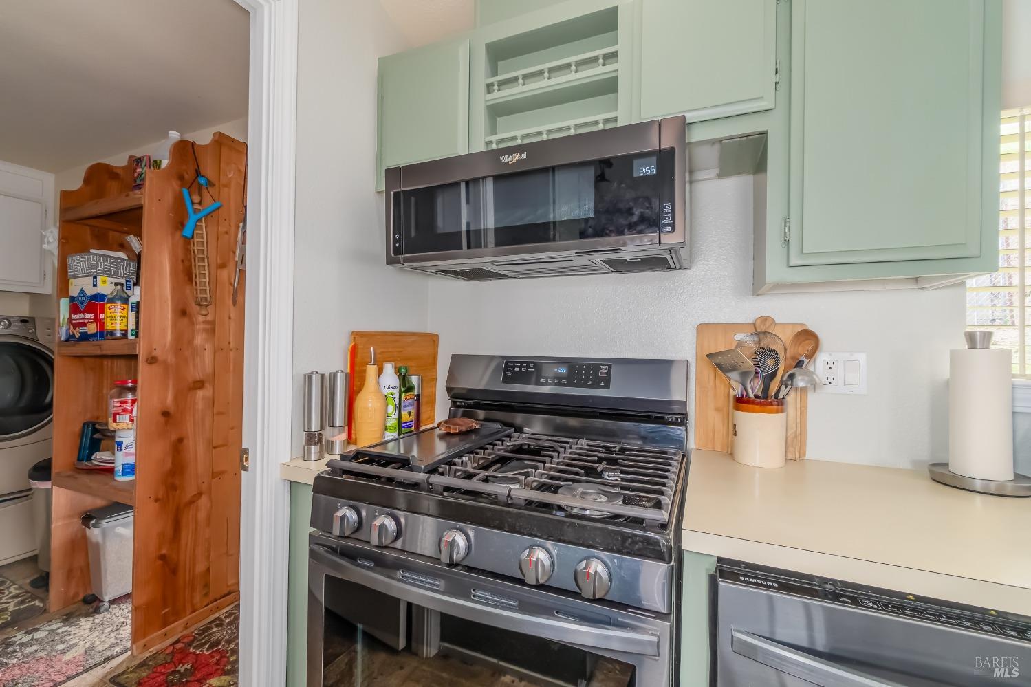 Detail Gallery Image 22 of 52 For 3699 Lakeshore Blvd, Lakeport,  CA 95453 - 3 Beds | 2 Baths