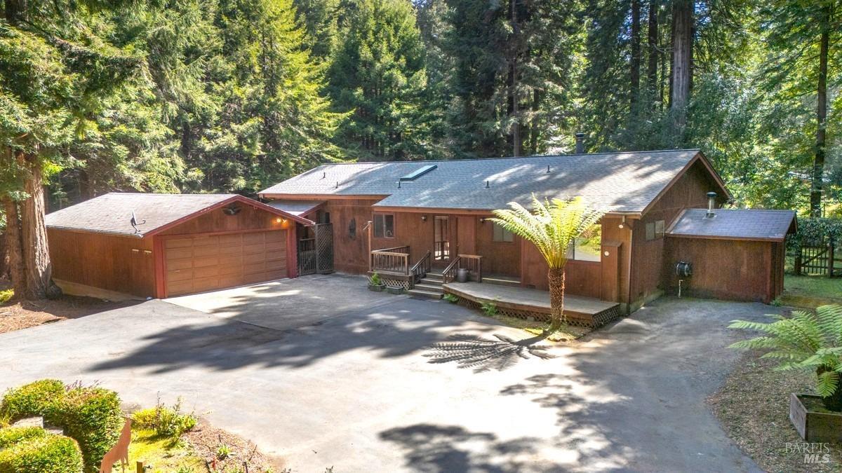 Detail Gallery Image 1 of 37 For 12141 Pinewood Rd, Mendocino,  CA 95460 - 3 Beds | 2 Baths