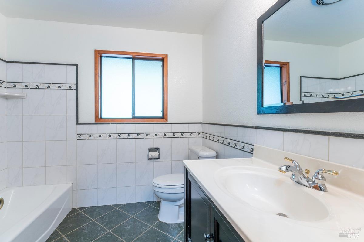 Detail Gallery Image 16 of 37 For 12141 Pinewood Rd, Mendocino,  CA 95460 - 3 Beds | 2 Baths