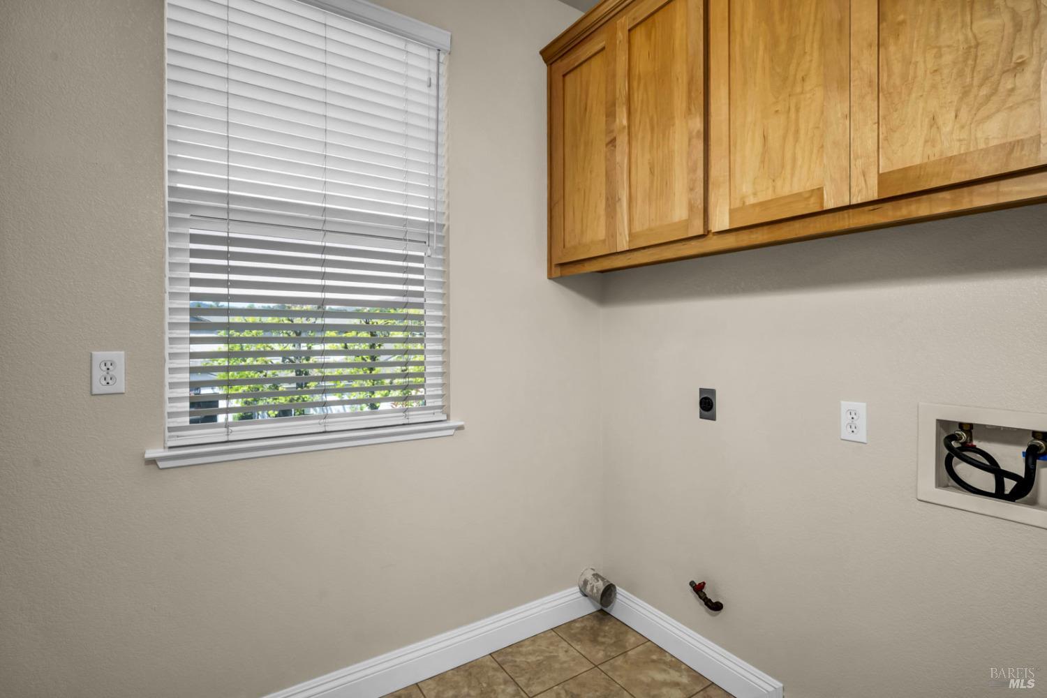 Detail Gallery Image 42 of 49 For 5 Clark Ave, Cloverdale,  CA 95425 - 3 Beds | 2/1 Baths