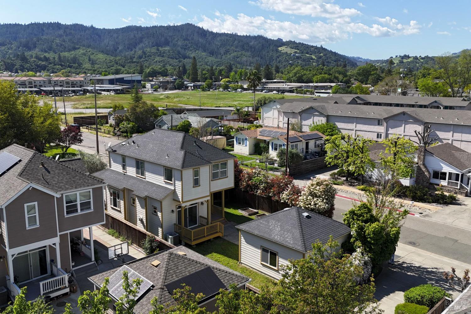 Detail Gallery Image 6 of 49 For 5 Clark Ave, Cloverdale,  CA 95425 - 3 Beds | 2/1 Baths