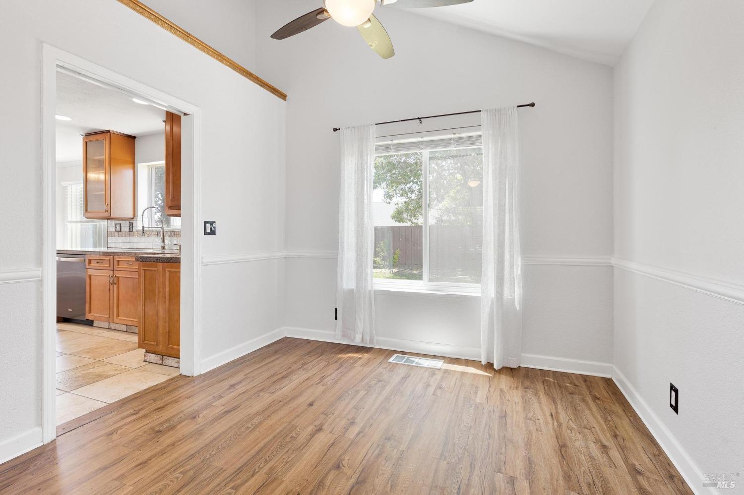 Detail Gallery Image 10 of 42 For 728 Monte Carlo Dr, Suisun City,  CA 94585 - 4 Beds | 3 Baths