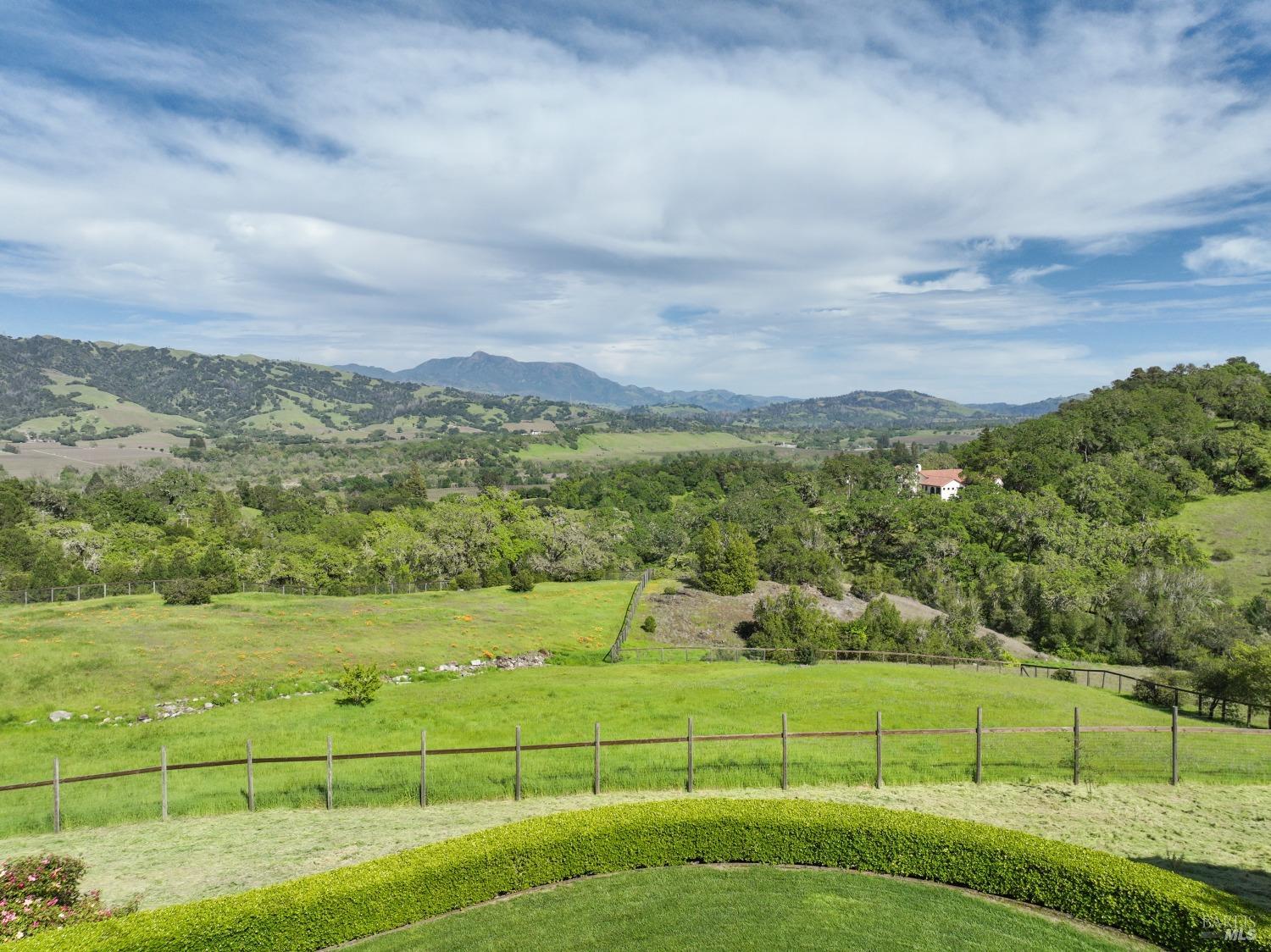 Detail Gallery Image 62 of 96 For 4030 Old Barn Rd, Healdsburg,  CA 95448 - 4 Beds | 5/1 Baths