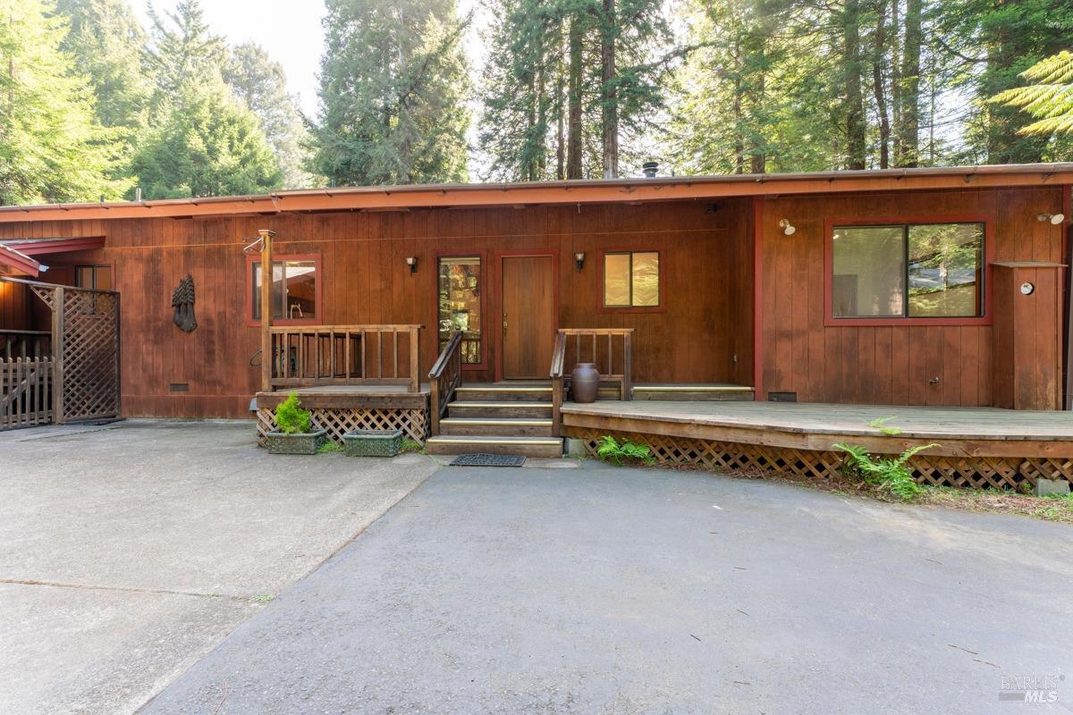 Detail Gallery Image 3 of 37 For 12141 Pinewood Rd, Mendocino,  CA 95460 - 3 Beds | 2 Baths