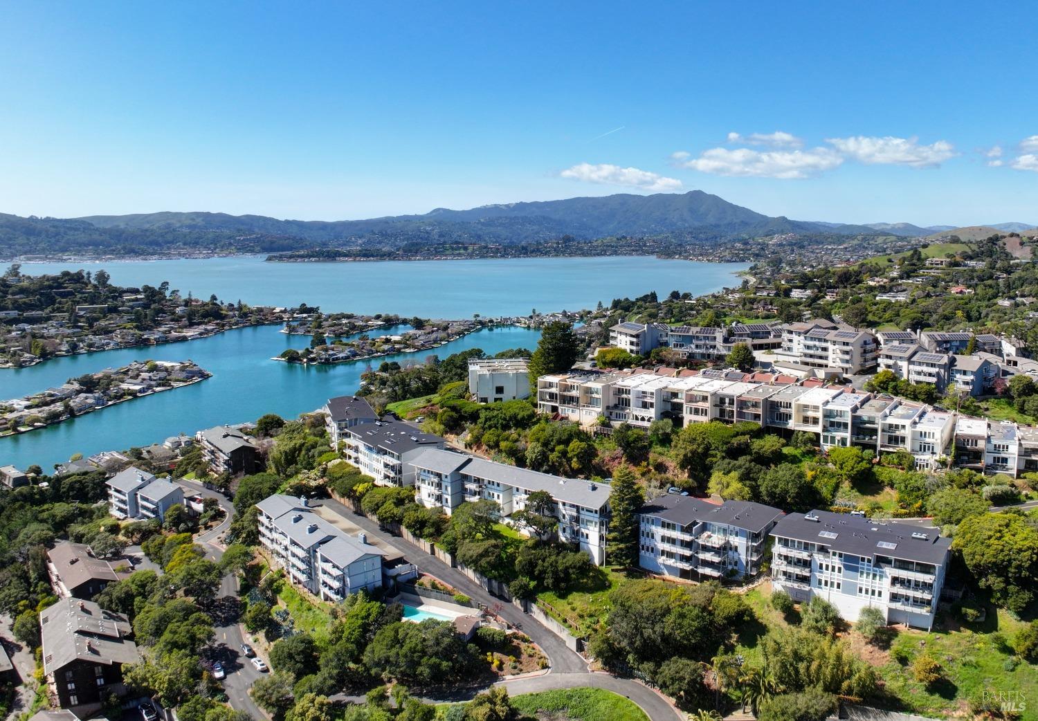 Detail Gallery Image 28 of 33 For Address Is Not Disclosed,  Tiburon,  CA 94920 - 2 Beds | 2 Baths