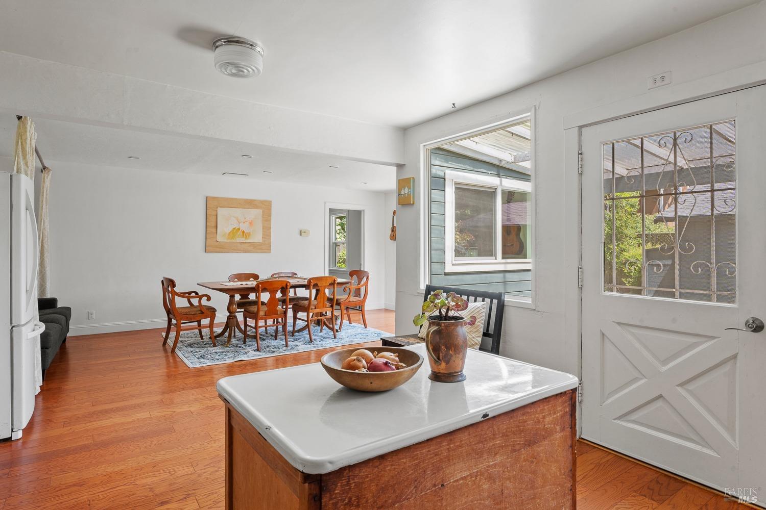 Detail Gallery Image 10 of 35 For 555 Hazel Ave, Ukiah,  CA 95482 - 4 Beds | 3 Baths