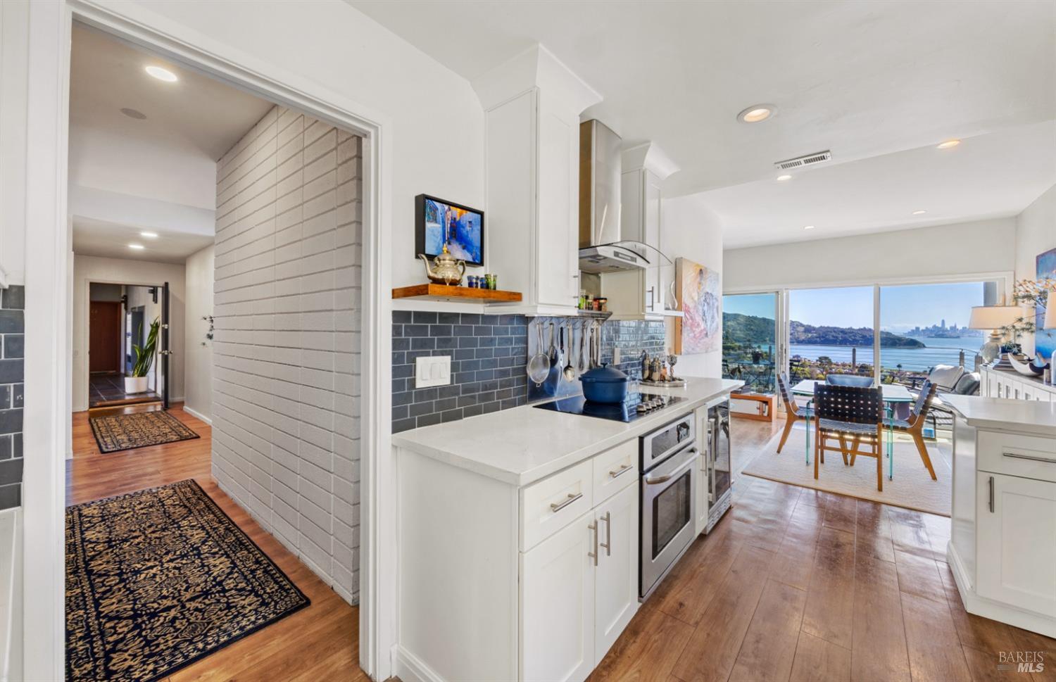 Detail Gallery Image 14 of 33 For Address Is Not Disclosed,  Tiburon,  CA 94920 - 2 Beds | 2 Baths