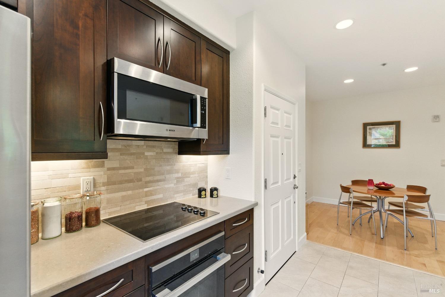 Detail Gallery Image 9 of 39 For 401 North Ave #310,  San Rafael,  CA 94903 - 1 Beds | 1 Baths