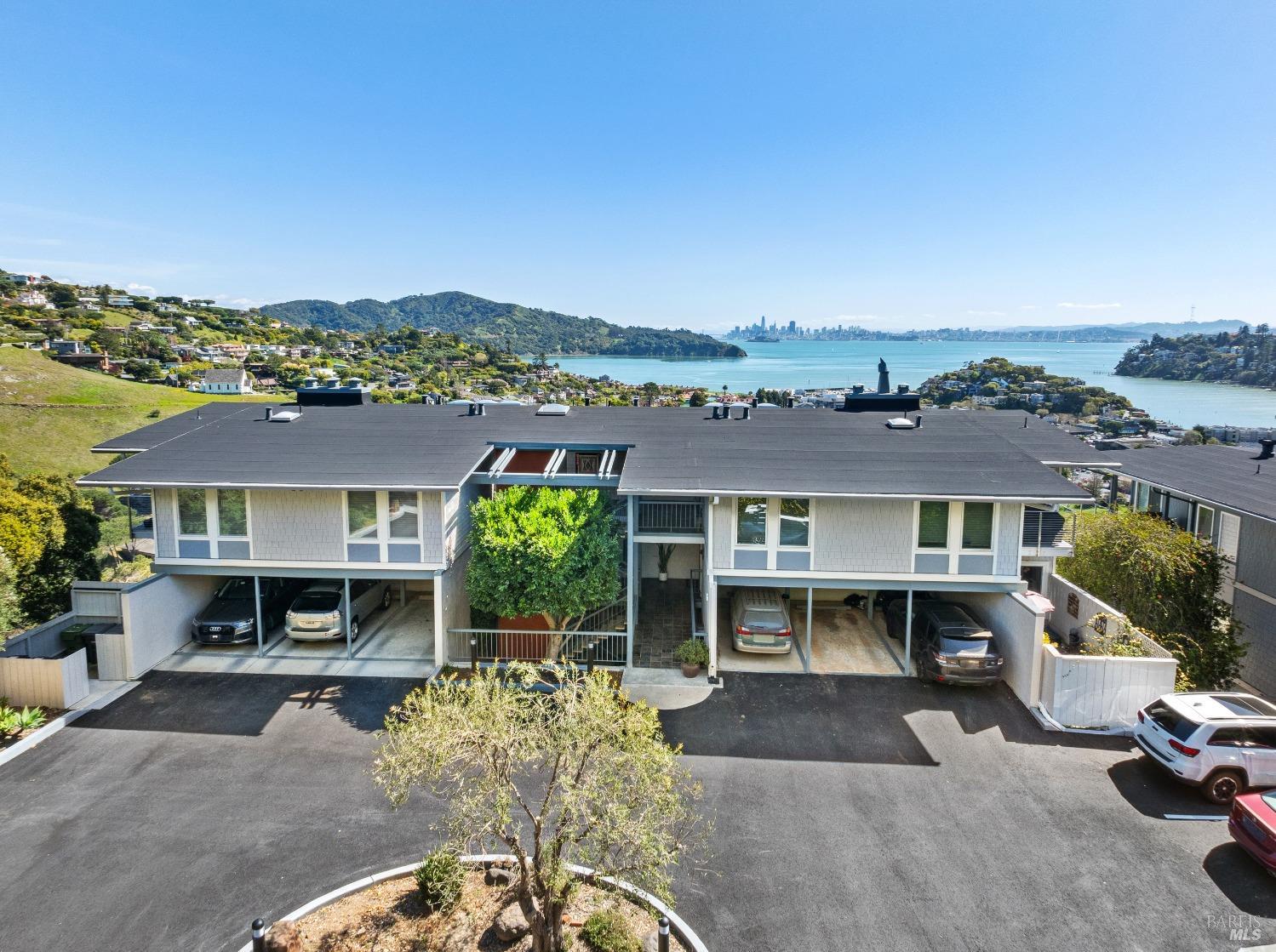Detail Gallery Image 3 of 33 For Address Is Not Disclosed,  Tiburon,  CA 94920 - 2 Beds | 2 Baths