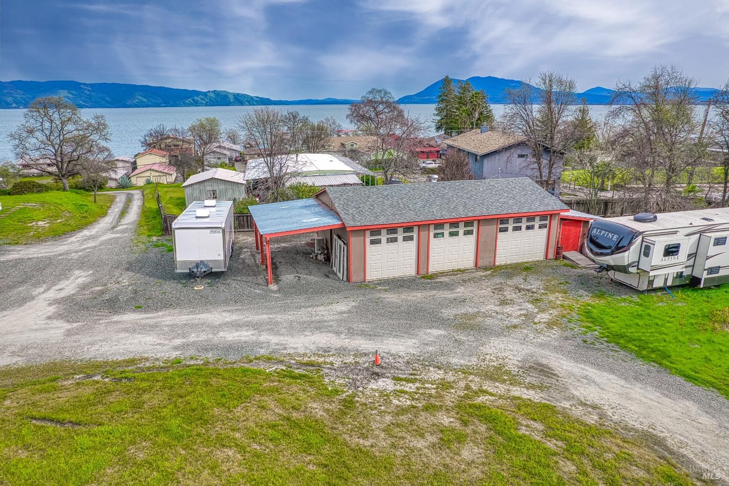 Detail Gallery Image 3 of 52 For 3699 Lakeshore Blvd, Lakeport,  CA 95453 - 3 Beds | 2 Baths