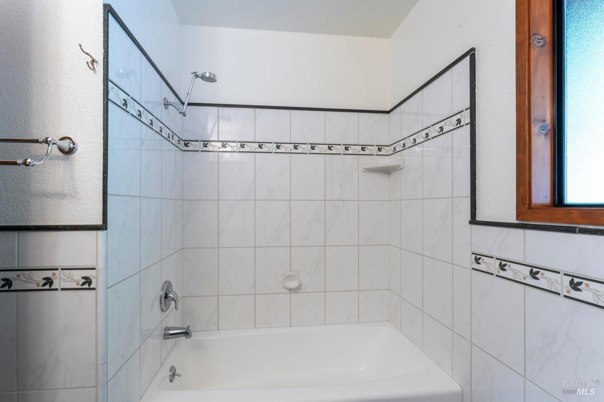 Detail Gallery Image 17 of 37 For 12141 Pinewood Rd, Mendocino,  CA 95460 - 3 Beds | 2 Baths