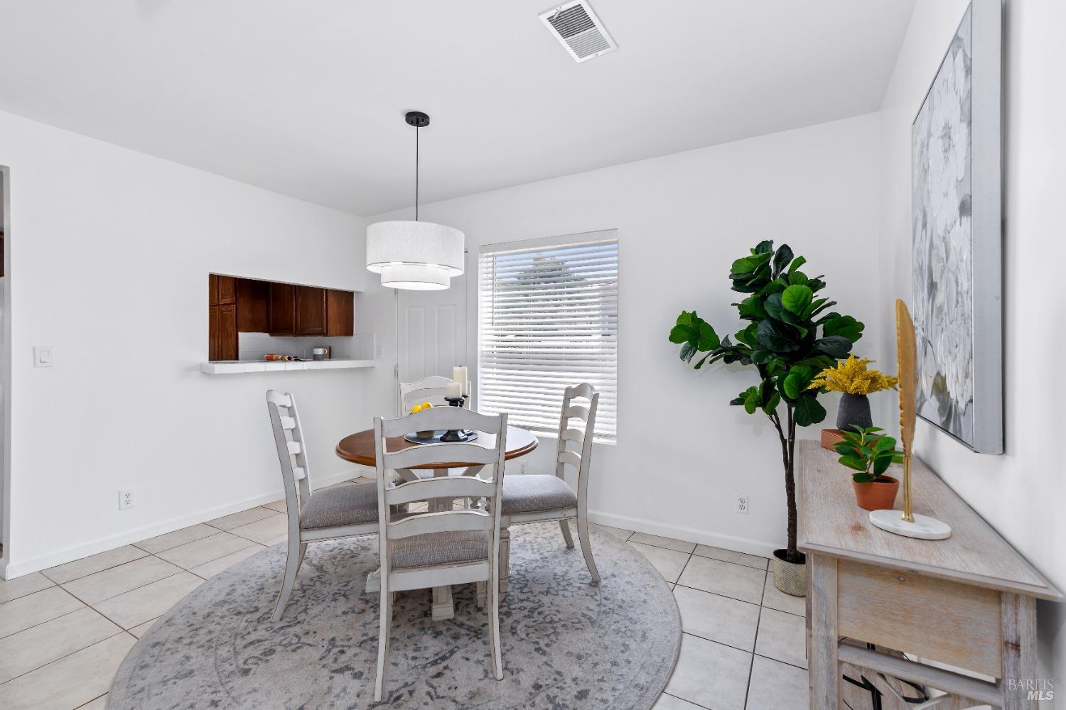 Detail Gallery Image 12 of 45 For 2208 Sacramento St, Vallejo,  CA 94590 - 4 Beds | 2 Baths