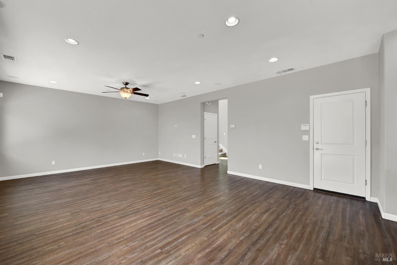 Detail Gallery Image 11 of 64 For 1265 Cornell Ct, Dixon,  CA 95620 - 3 Beds | 2/1 Baths
