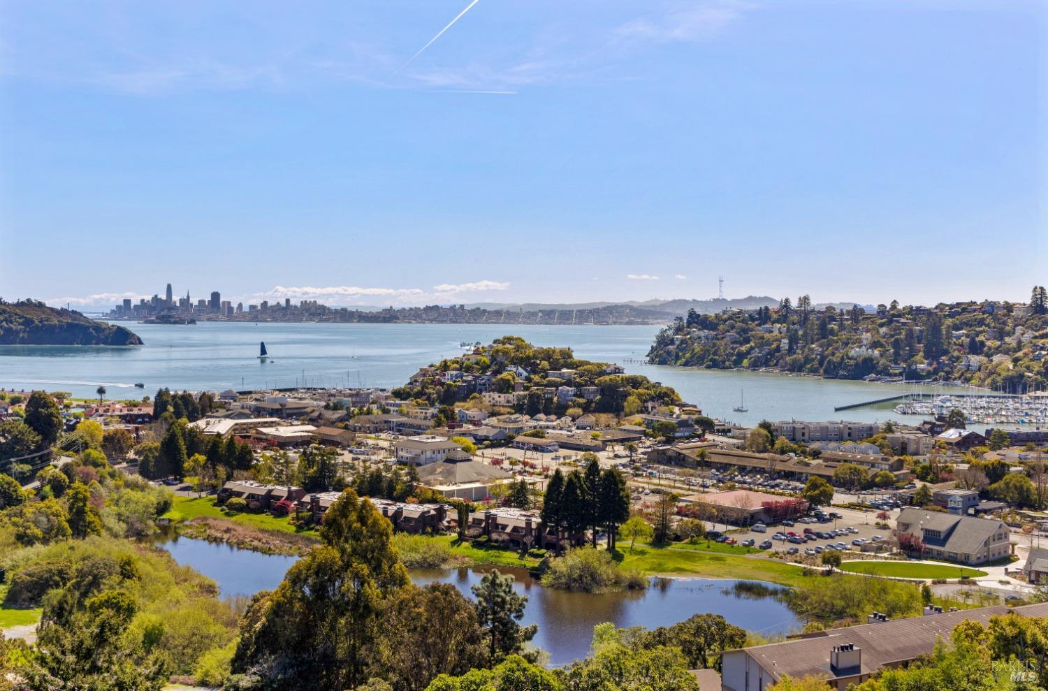 Detail Gallery Image 31 of 33 For Address Is Not Disclosed,  Tiburon,  CA 94920 - 2 Beds | 2 Baths