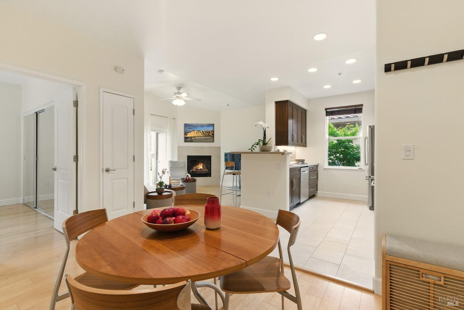 Detail Gallery Image 16 of 39 For 401 North Ave #310,  San Rafael,  CA 94903 - 1 Beds | 1 Baths