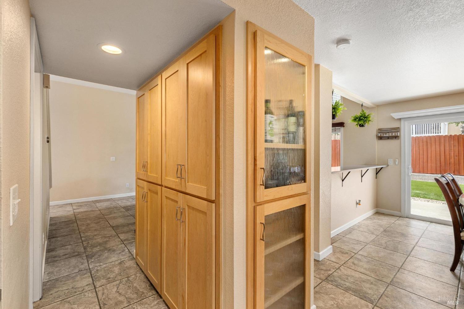 Detail Gallery Image 13 of 37 For 814 Morissette Way, Vacaville,  CA 95687 - 3 Beds | 2/1 Baths