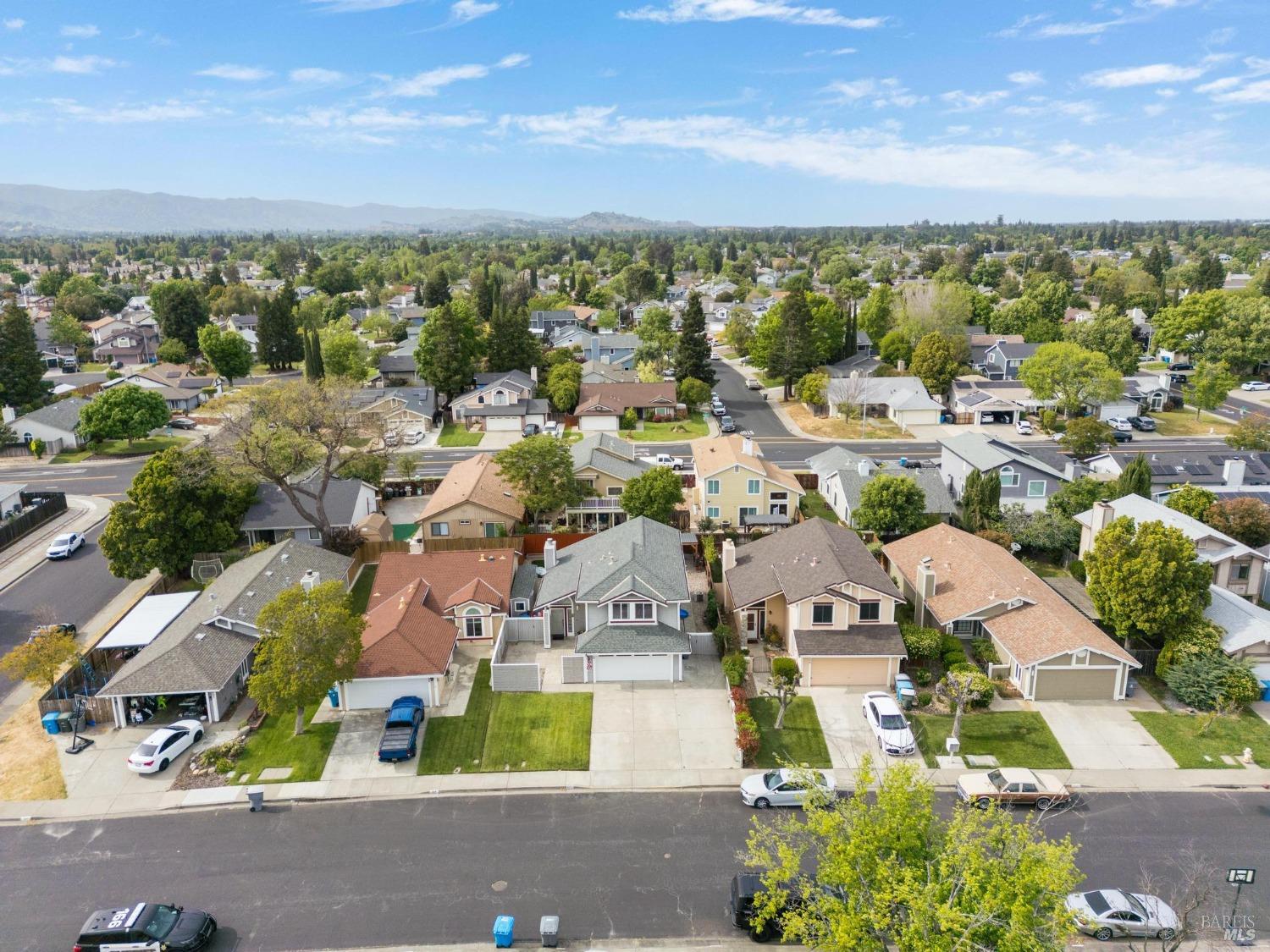 Detail Gallery Image 35 of 37 For 814 Morissette Way, Vacaville,  CA 95687 - 3 Beds | 2/1 Baths