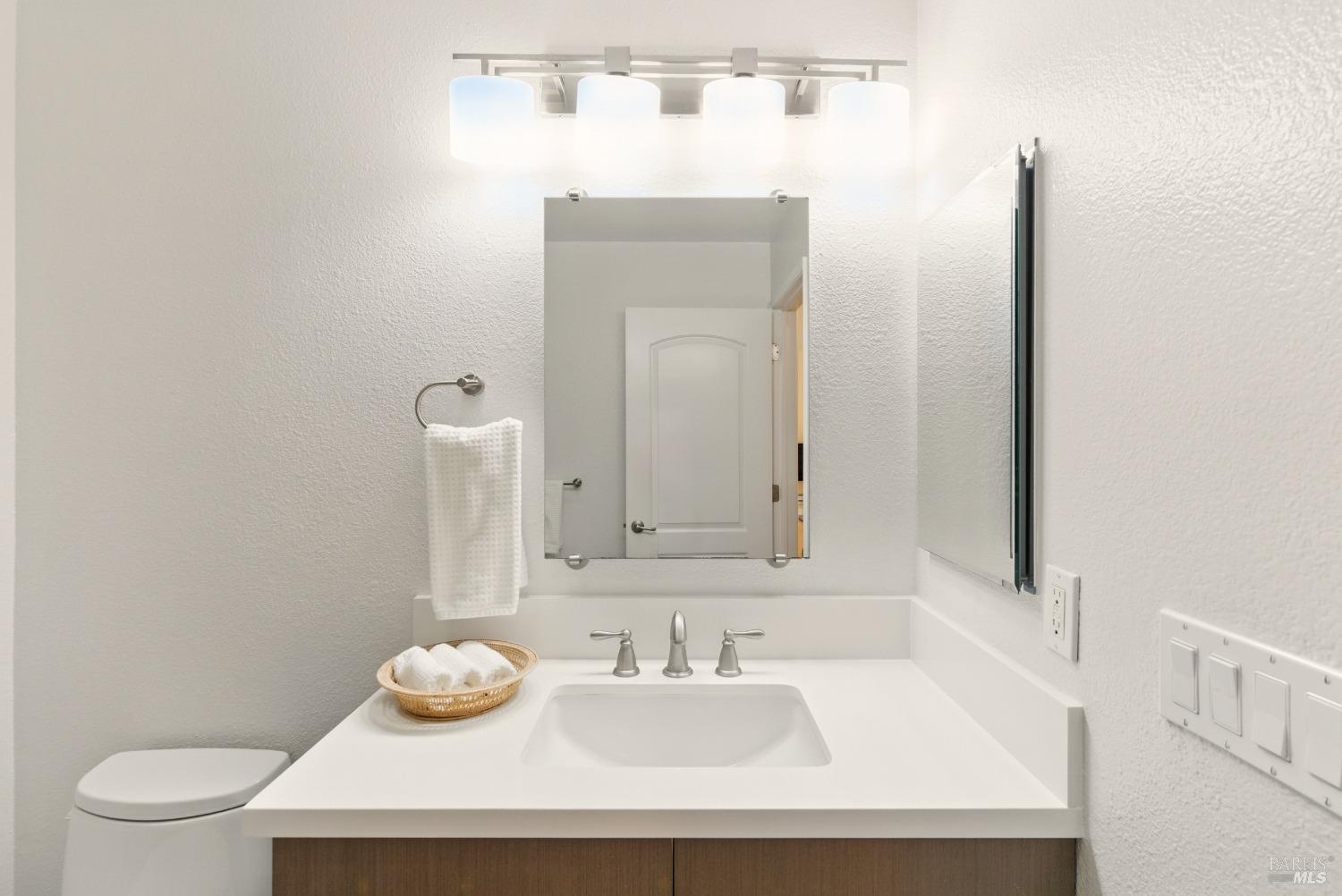 Detail Gallery Image 23 of 39 For 401 North Ave #310,  San Rafael,  CA 94903 - 1 Beds | 1 Baths