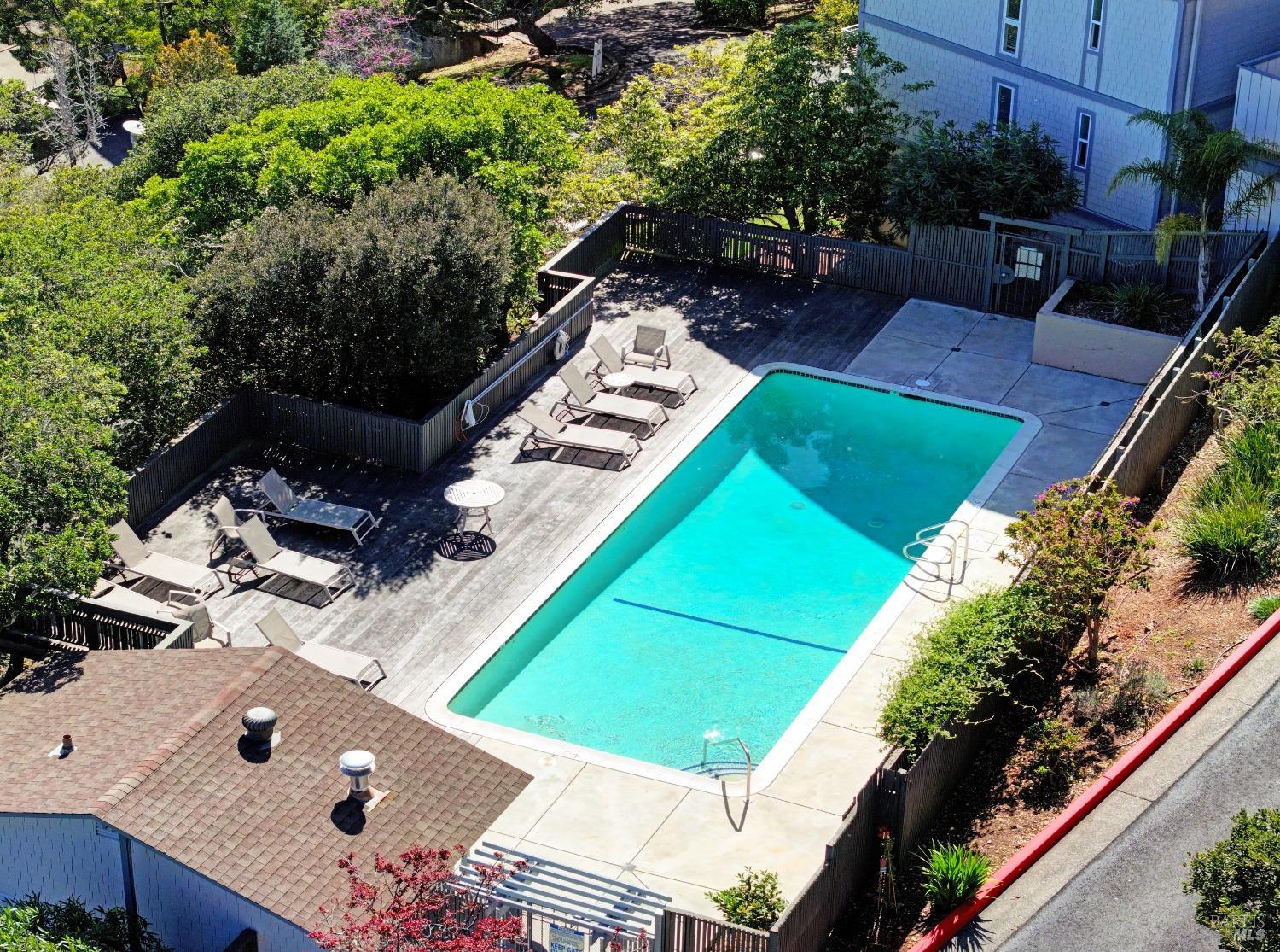 Detail Gallery Image 30 of 33 For Address Is Not Disclosed,  Tiburon,  CA 94920 - 2 Beds | 2 Baths