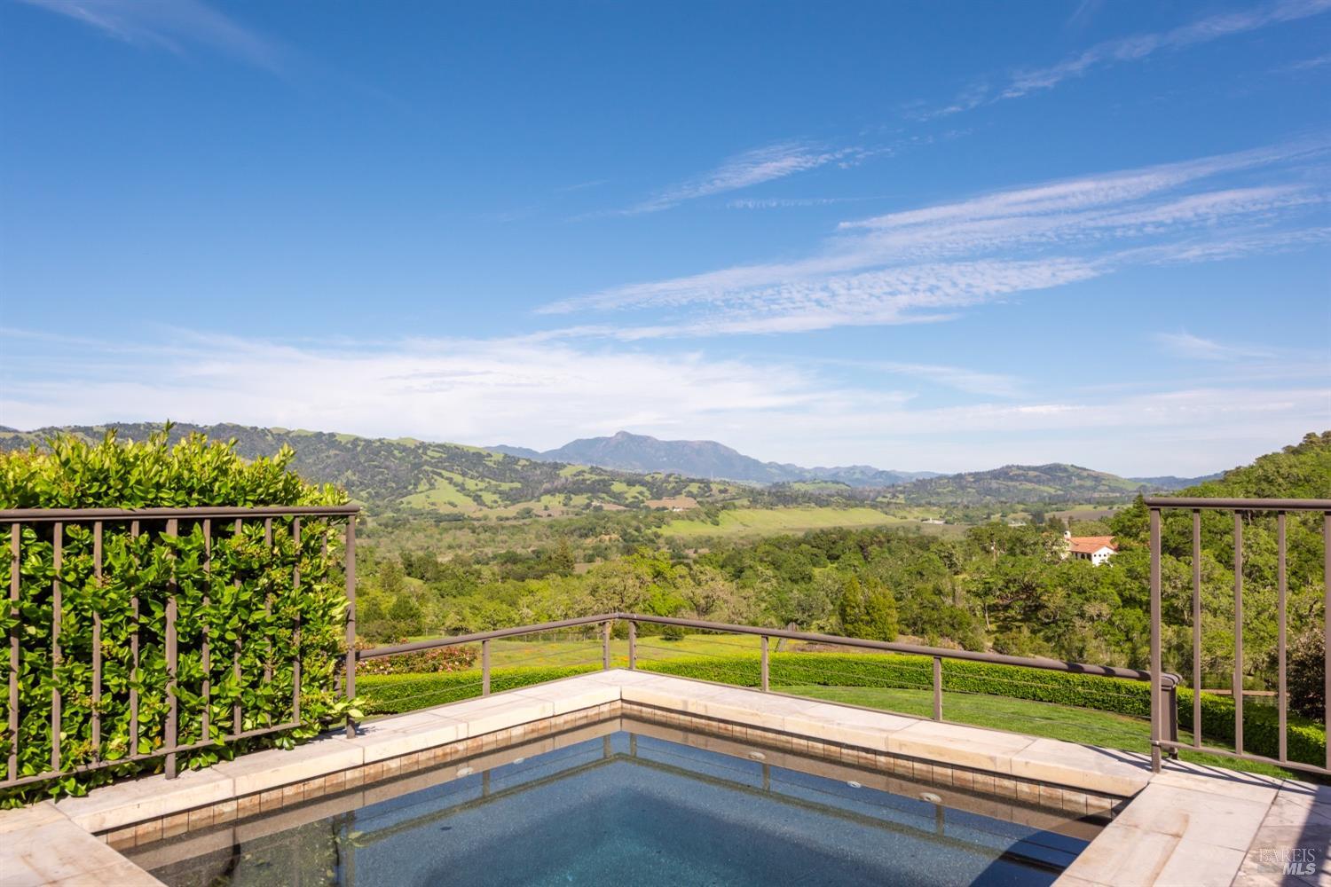 Detail Gallery Image 57 of 96 For 4030 Old Barn Rd, Healdsburg,  CA 95448 - 4 Beds | 5/1 Baths