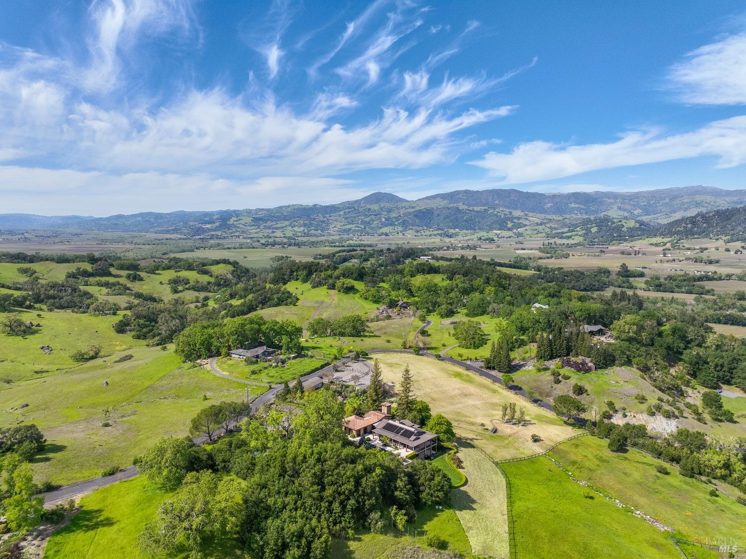 Detail Gallery Image 64 of 96 For 4030 Old Barn Rd, Healdsburg,  CA 95448 - 4 Beds | 5/1 Baths