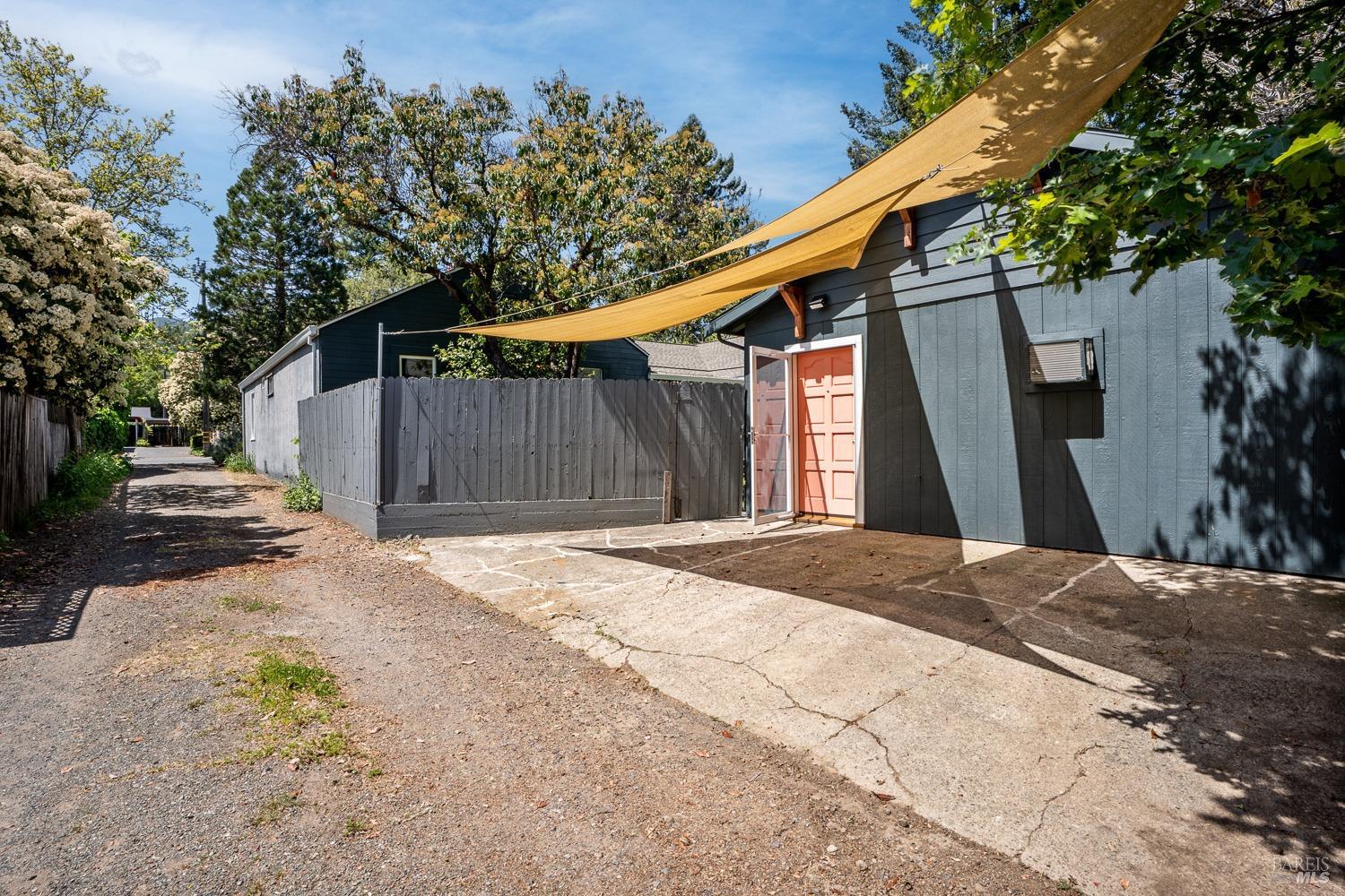 Detail Gallery Image 32 of 35 For 555 Hazel Ave, Ukiah,  CA 95482 - 4 Beds | 3 Baths