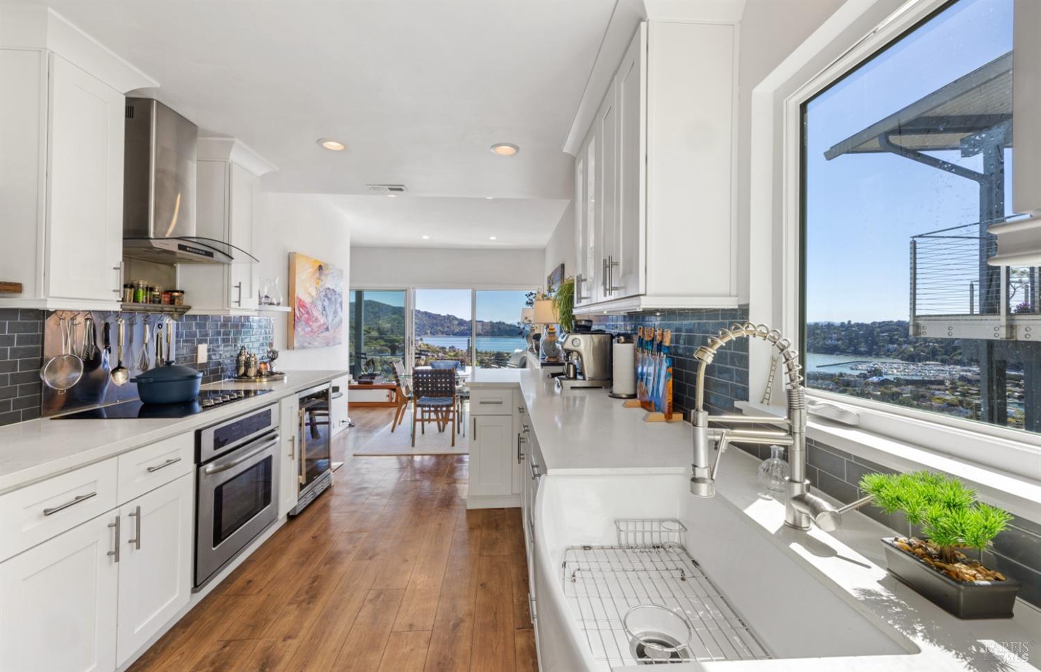 Detail Gallery Image 13 of 33 For Address Is Not Disclosed,  Tiburon,  CA 94920 - 2 Beds | 2 Baths