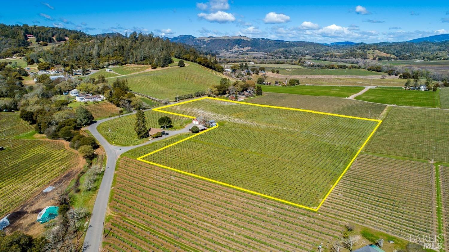 Detail Gallery Image 2 of 23 For 8236 W Dry Creek Rd, Healdsburg,  CA 95448 - – Beds | – Baths