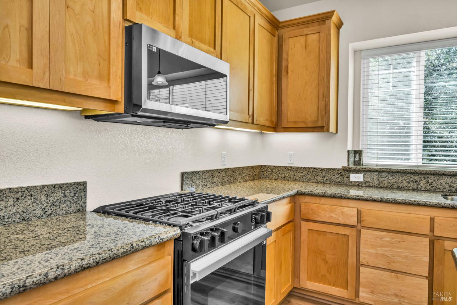 Detail Gallery Image 26 of 49 For 5 Clark Ave, Cloverdale,  CA 95425 - 3 Beds | 2/1 Baths