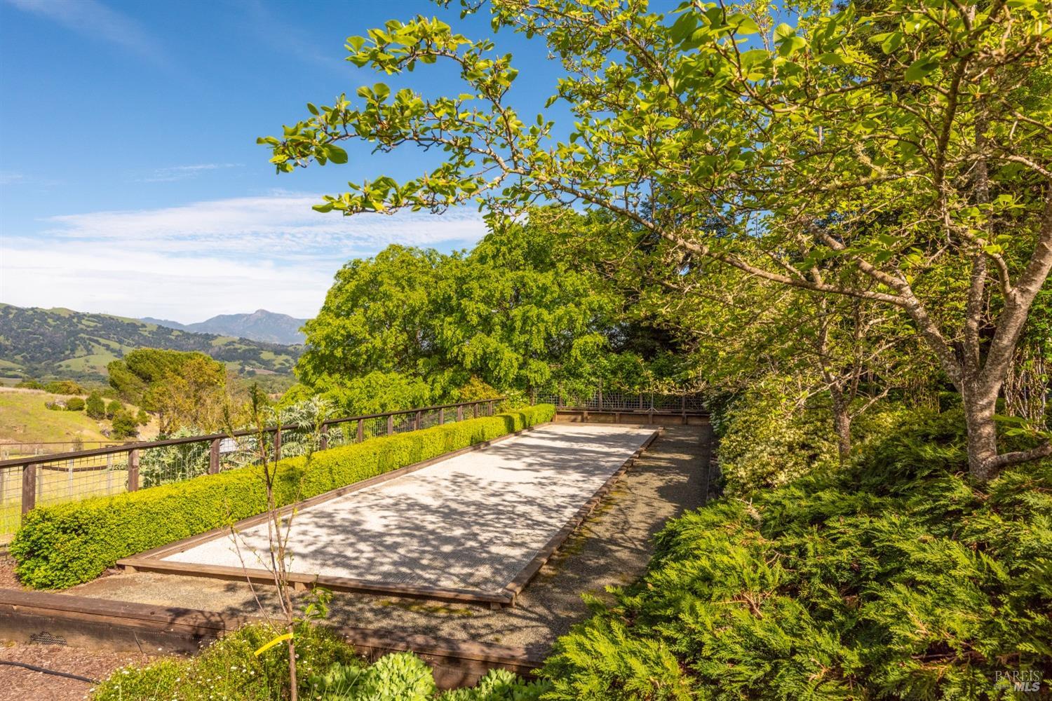 Detail Gallery Image 81 of 96 For 4030 Old Barn Rd, Healdsburg,  CA 95448 - 4 Beds | 5/1 Baths