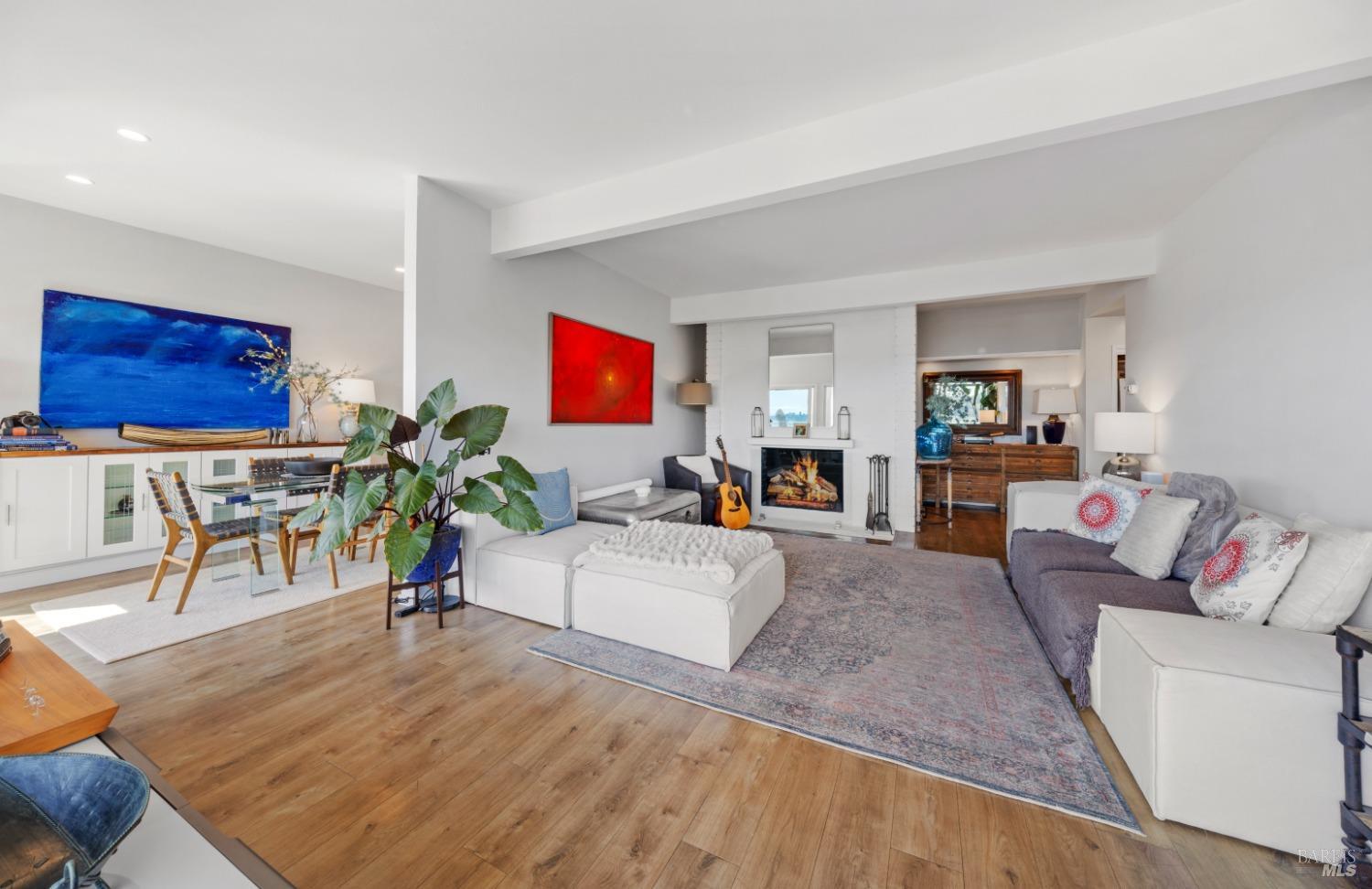 Detail Gallery Image 9 of 33 For Address Is Not Disclosed,  Tiburon,  CA 94920 - 2 Beds | 2 Baths