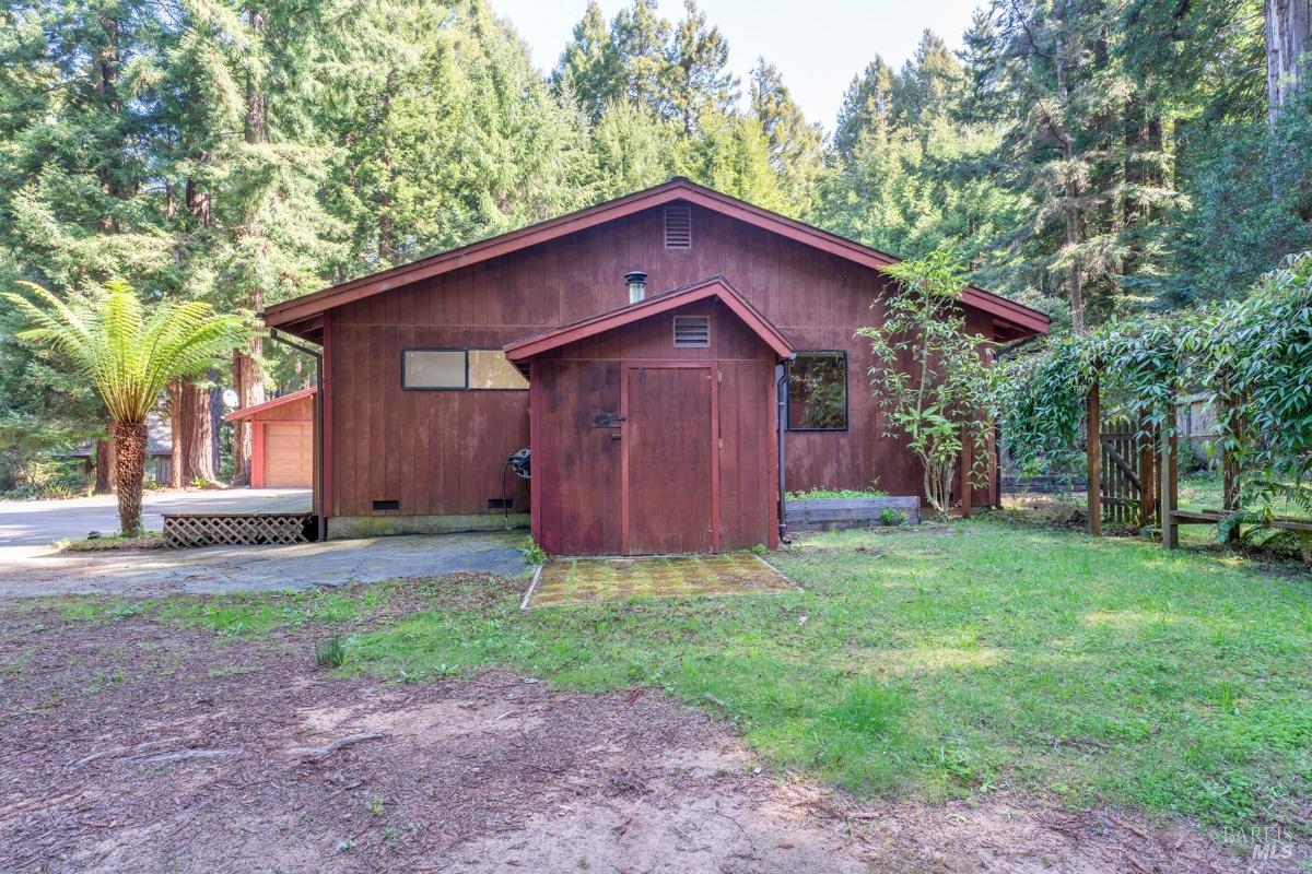 Detail Gallery Image 24 of 37 For 12141 Pinewood Rd, Mendocino,  CA 95460 - 3 Beds | 2 Baths