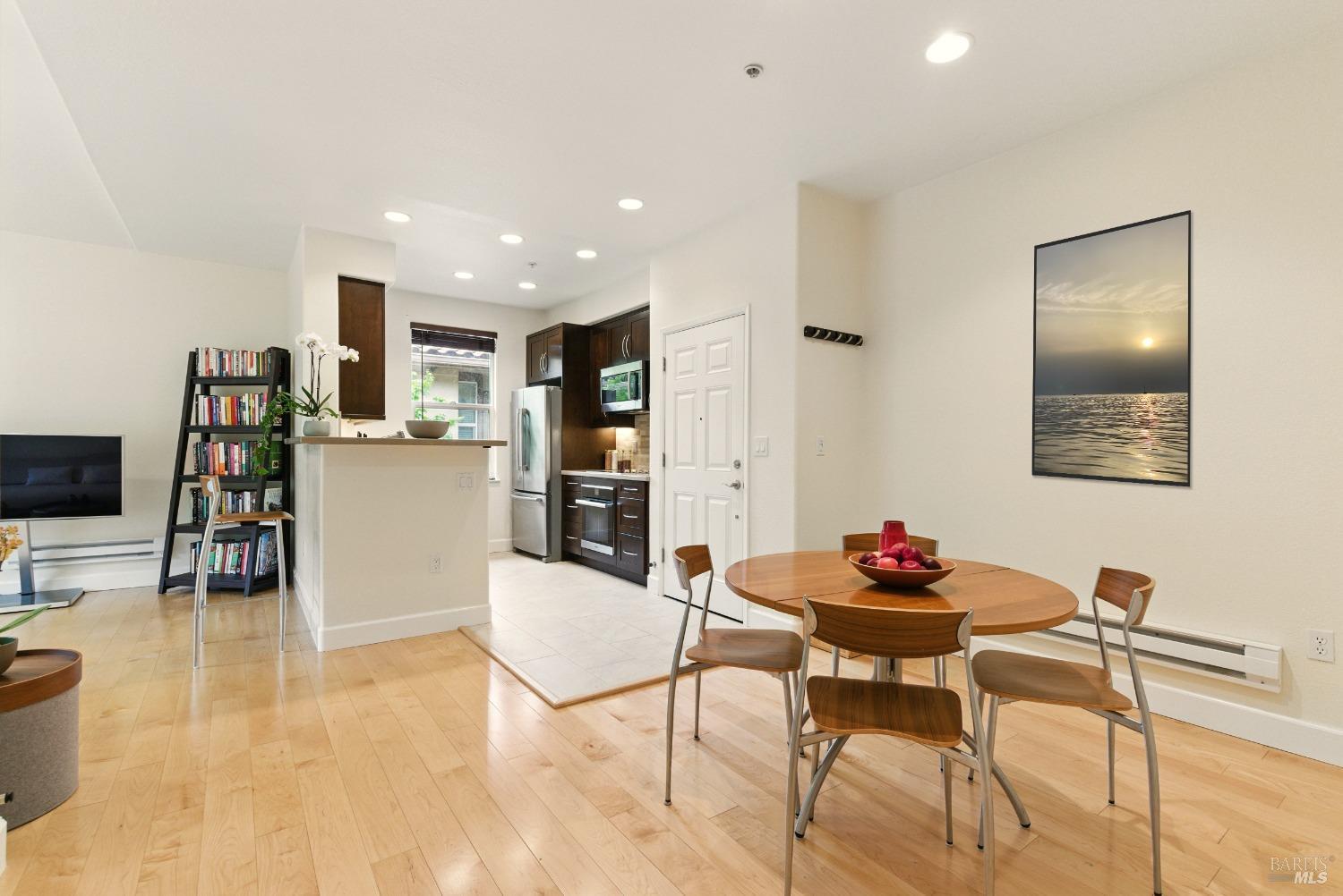 Detail Gallery Image 15 of 39 For 401 North Ave #310,  San Rafael,  CA 94903 - 1 Beds | 1 Baths