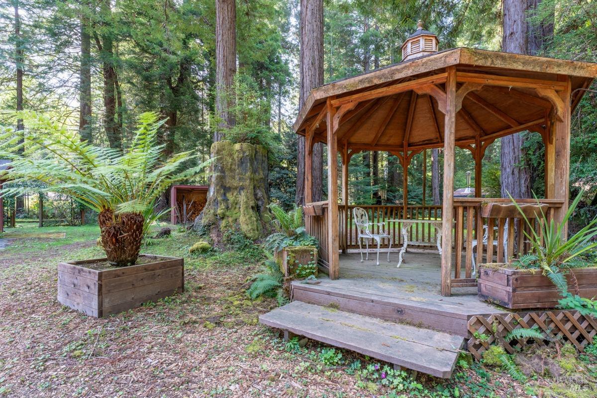 Detail Gallery Image 21 of 37 For 12141 Pinewood Rd, Mendocino,  CA 95460 - 3 Beds | 2 Baths